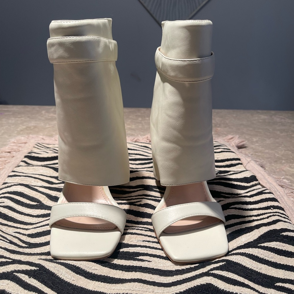 AZALEA WANG DANA BONE FOLD OVER WEDGE SANDAL SIZE 7.5